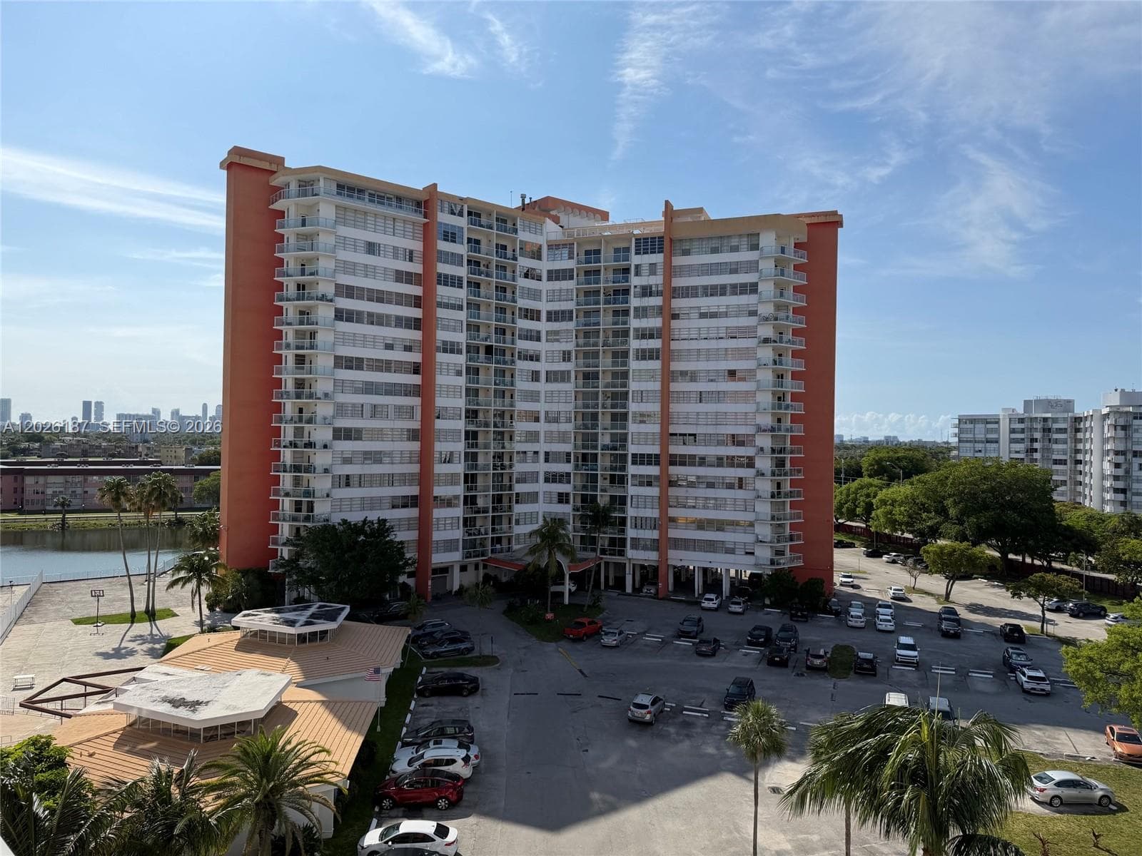 1301 NE Miami Gardens Dr # 711W, Miami FL 33179 — 1