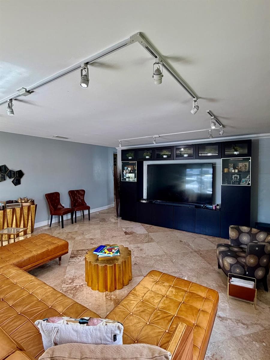 114 SW 57th Court, Miami FL 33144 — 4