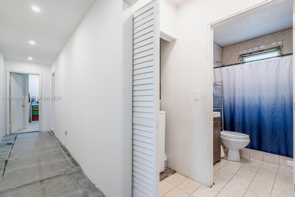 2257 SW 11th St, Miami FL 33135 — 7