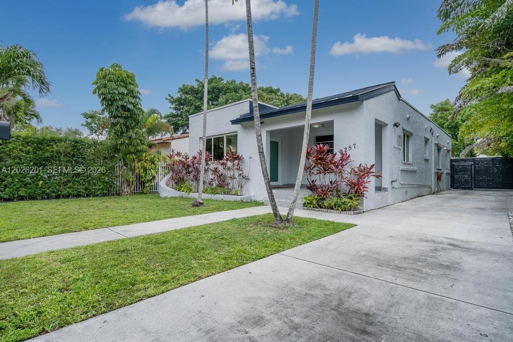2257 SW 11th St, Miami FL 33135 — 9