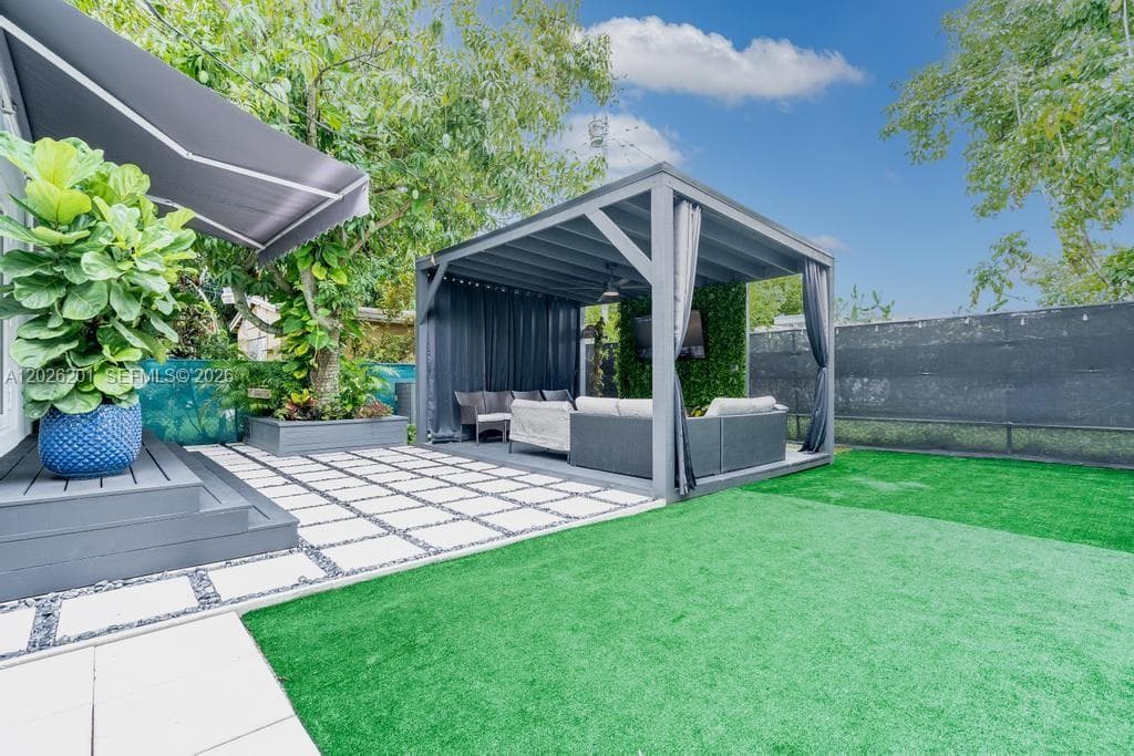 2257 SW 11th St, Miami FL 33135 — 11