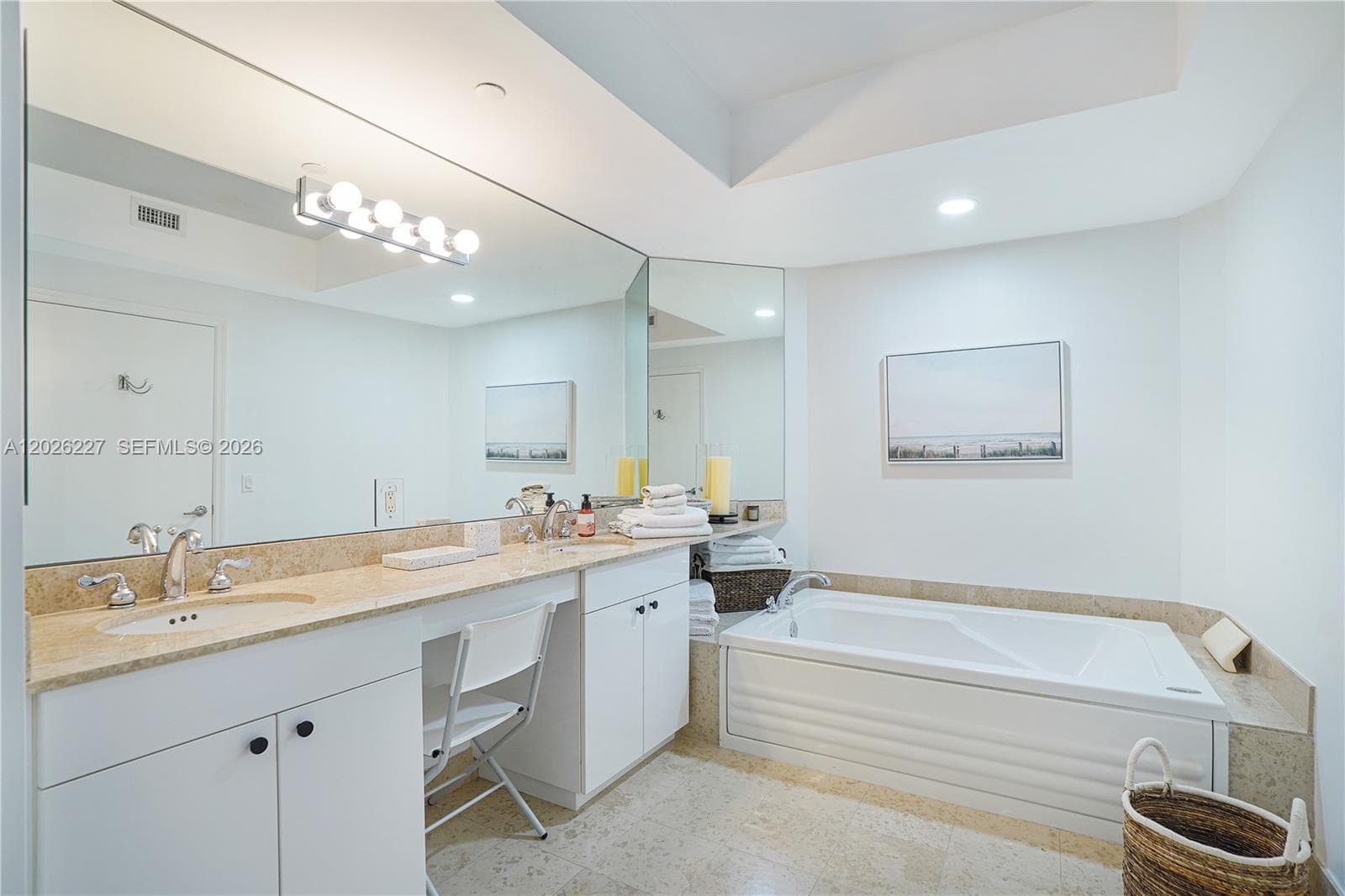 4779 Collins Ave # 2908, Miami Beach FL 33140 — 27