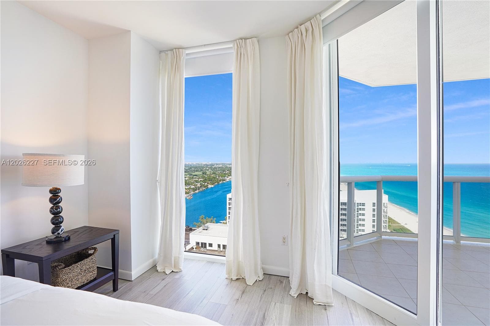 4779 Collins Ave # 2908, Miami Beach FL 33140 — 24
