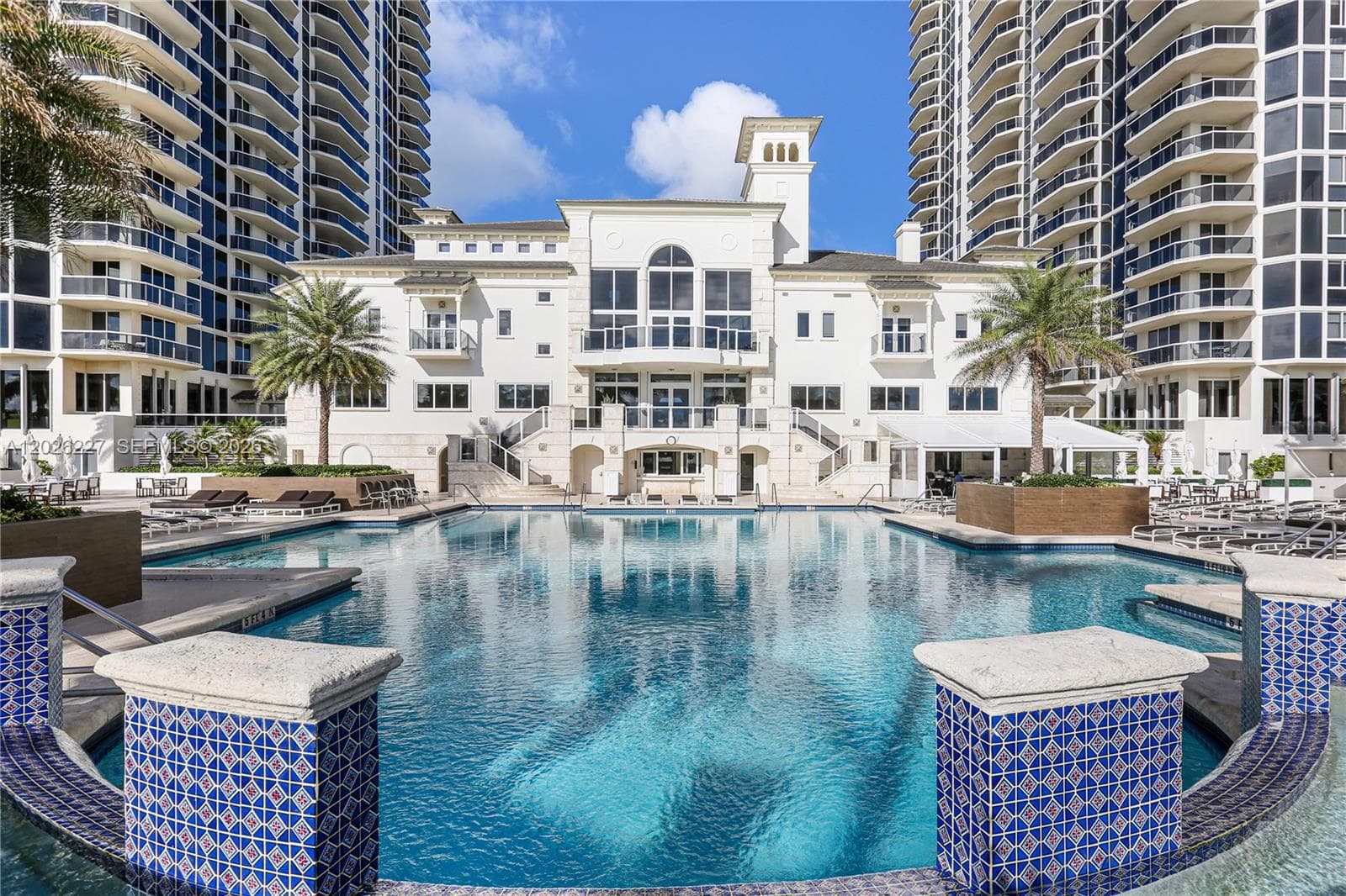 4779 Collins Ave # 2908, Miami Beach FL 33140 — 54