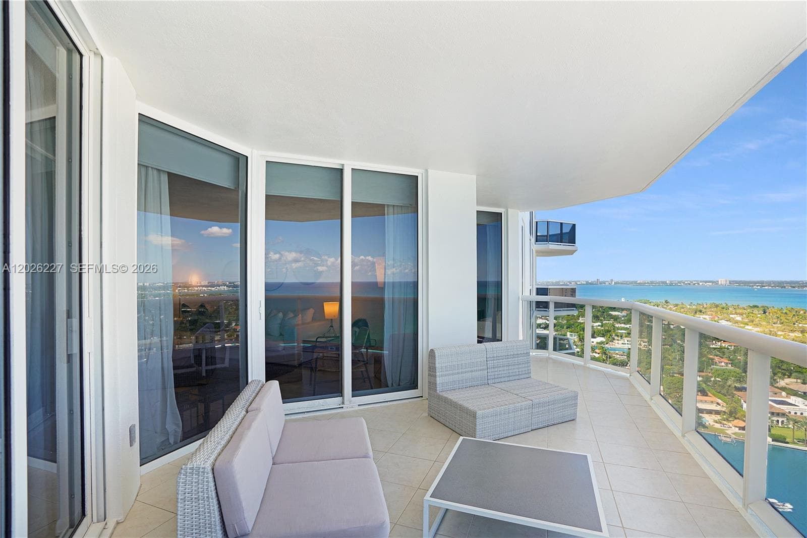 4779 Collins Ave # 2908, Miami Beach FL 33140 — 4