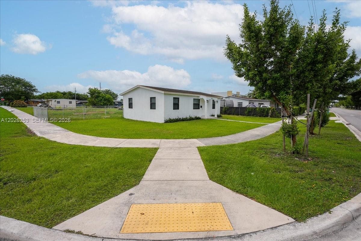 813 NW 6th Ave, Florida City FL 33034 — 3
