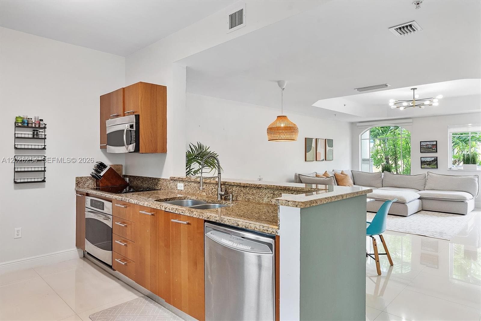 2704 NE 184th Ter, Aventura FL 33160 — 16