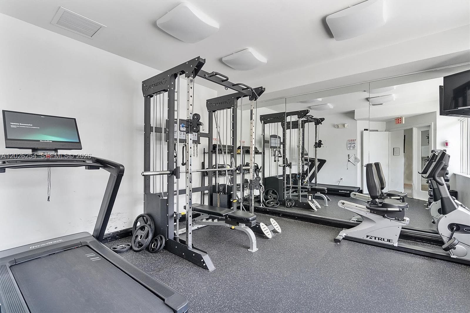 2704 NE 184th Ter, Aventura FL 33160 — 53