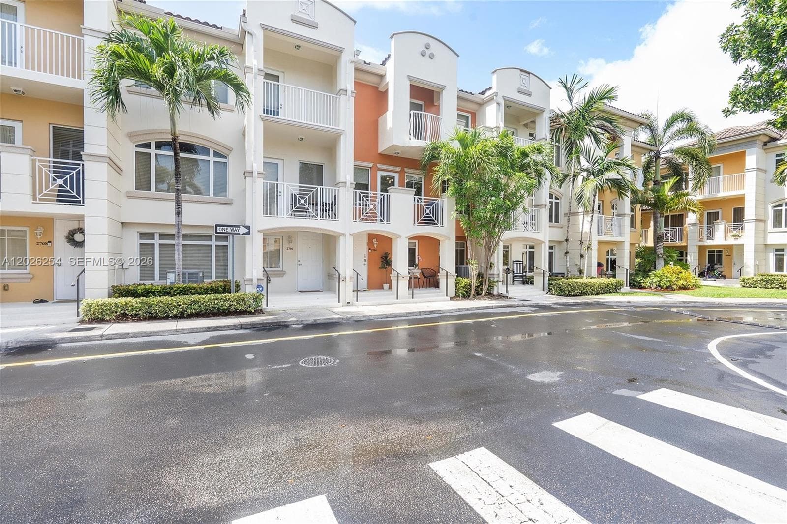 2704 NE 184th Ter, Aventura FL 33160 — 54