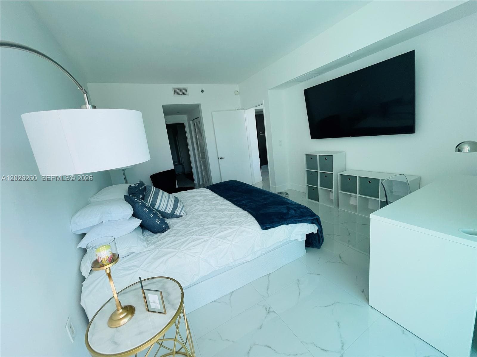 950 Brickell Bay Dr # 3207, Miami FL 33131 — 27