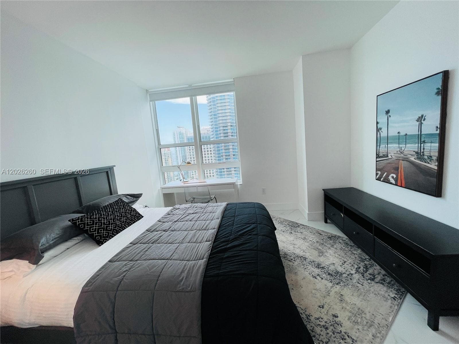 950 Brickell Bay Dr # 3207, Miami FL 33131 — 12