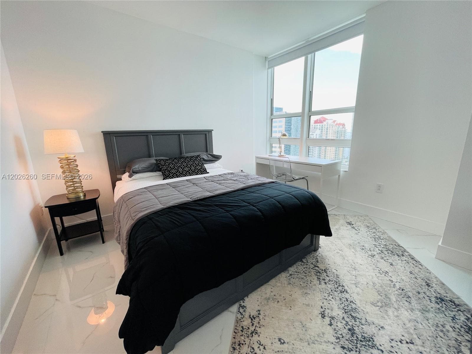 950 Brickell Bay Dr # 3207, Miami FL 33131 — 3