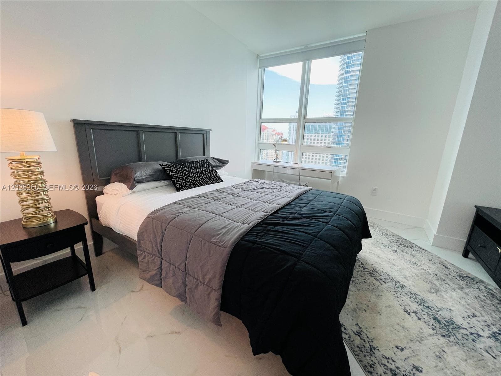 950 Brickell Bay Dr # 3207, Miami FL 33131 — 11