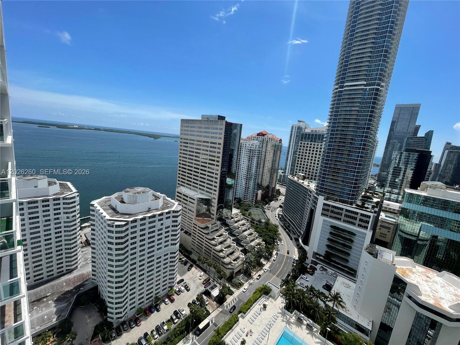 950 Brickell Bay Dr # 3207, Miami FL 33131 — 25