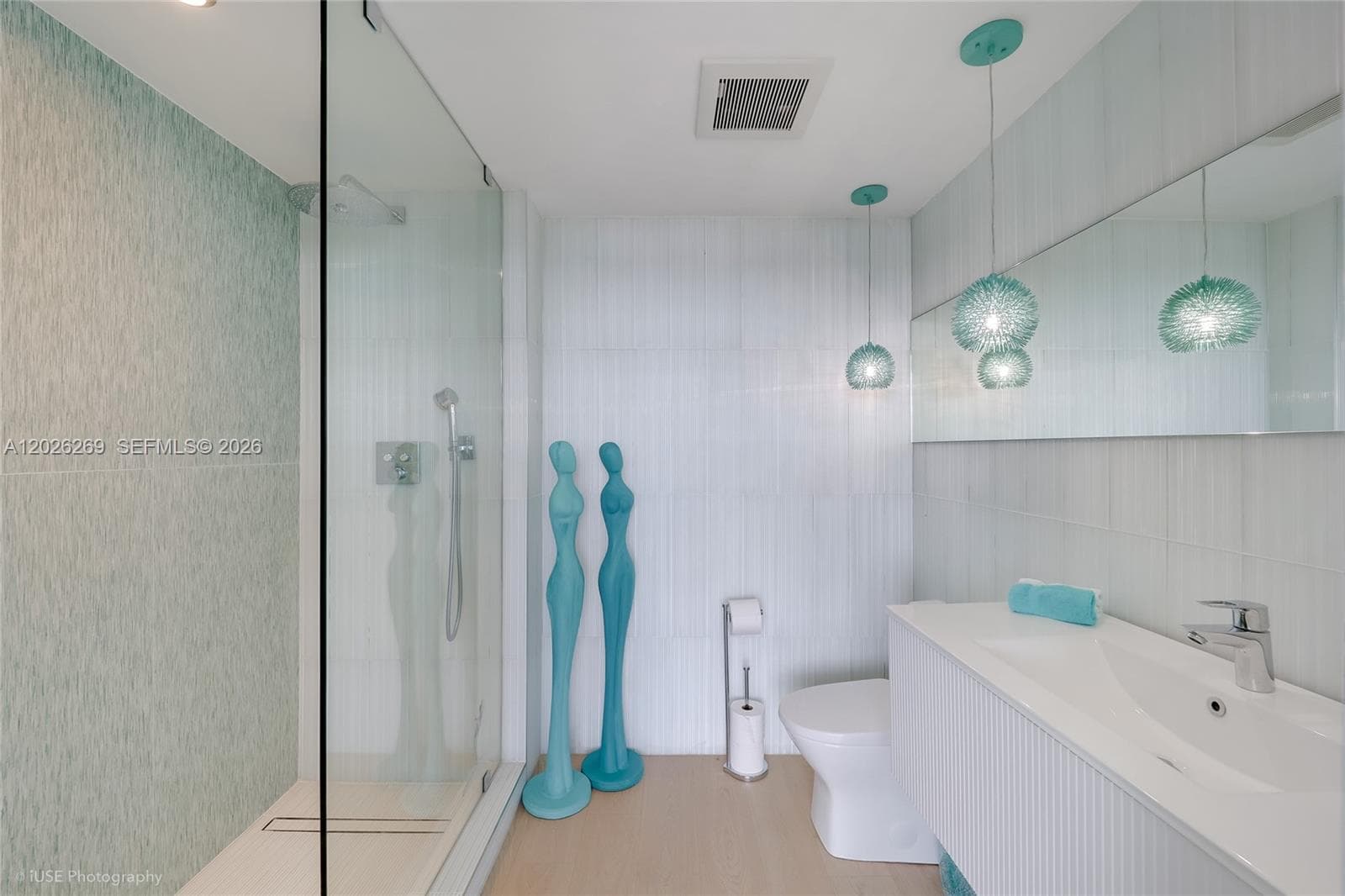 400 Alton Rd # 1506, Miami Beach FL 33139 — 16