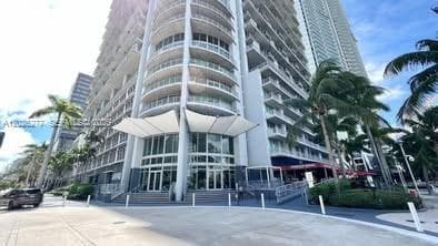 690 SW 1st Ct # 1908, Miami FL 33130 — 1