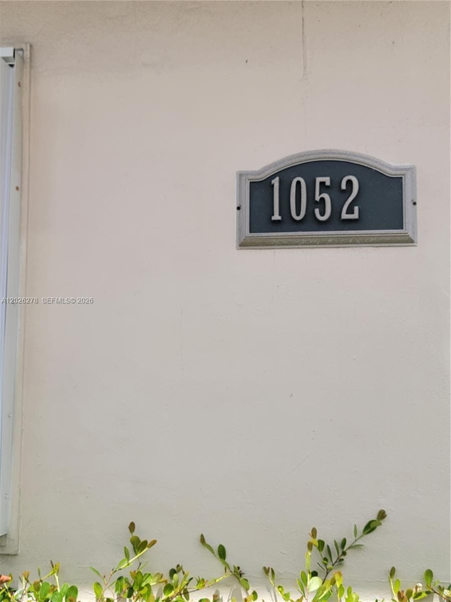 1052 SW 79th Ave, Miami FL 33144 — 3