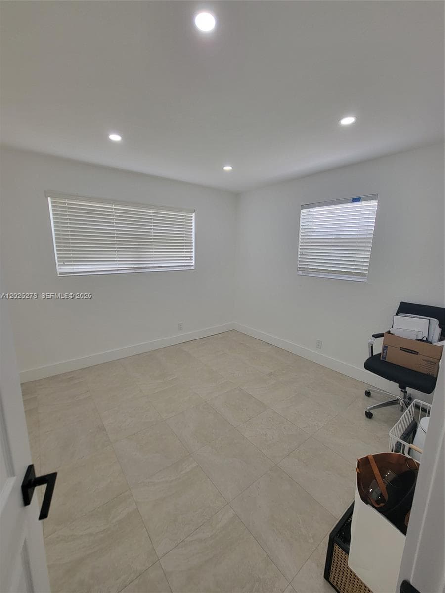 1052 SW 79th Ave, Miami FL 33144 — 10