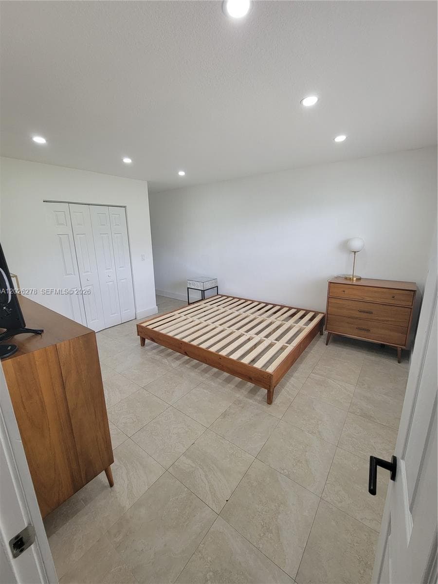1052 SW 79th Ave, Miami FL 33144 — 14