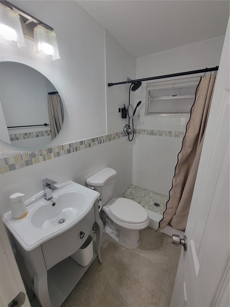 1052 SW 79th Ave, Miami FL 33144 — 15