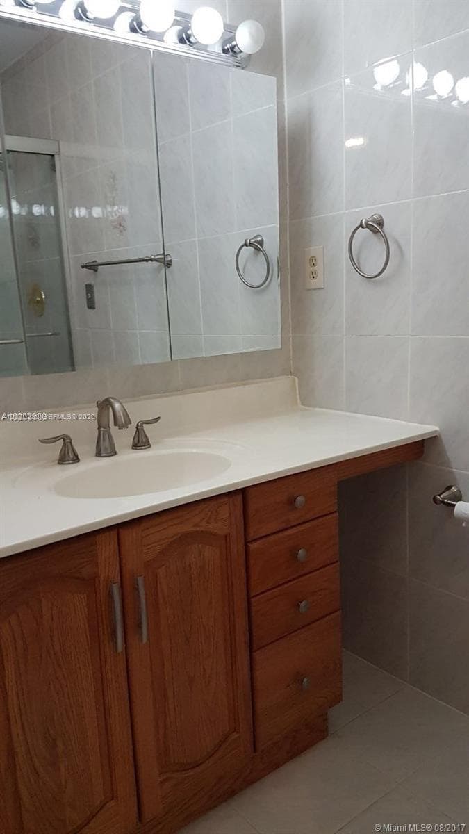 150 SE 25 RD # 15F, Miami FL 33129 — 12