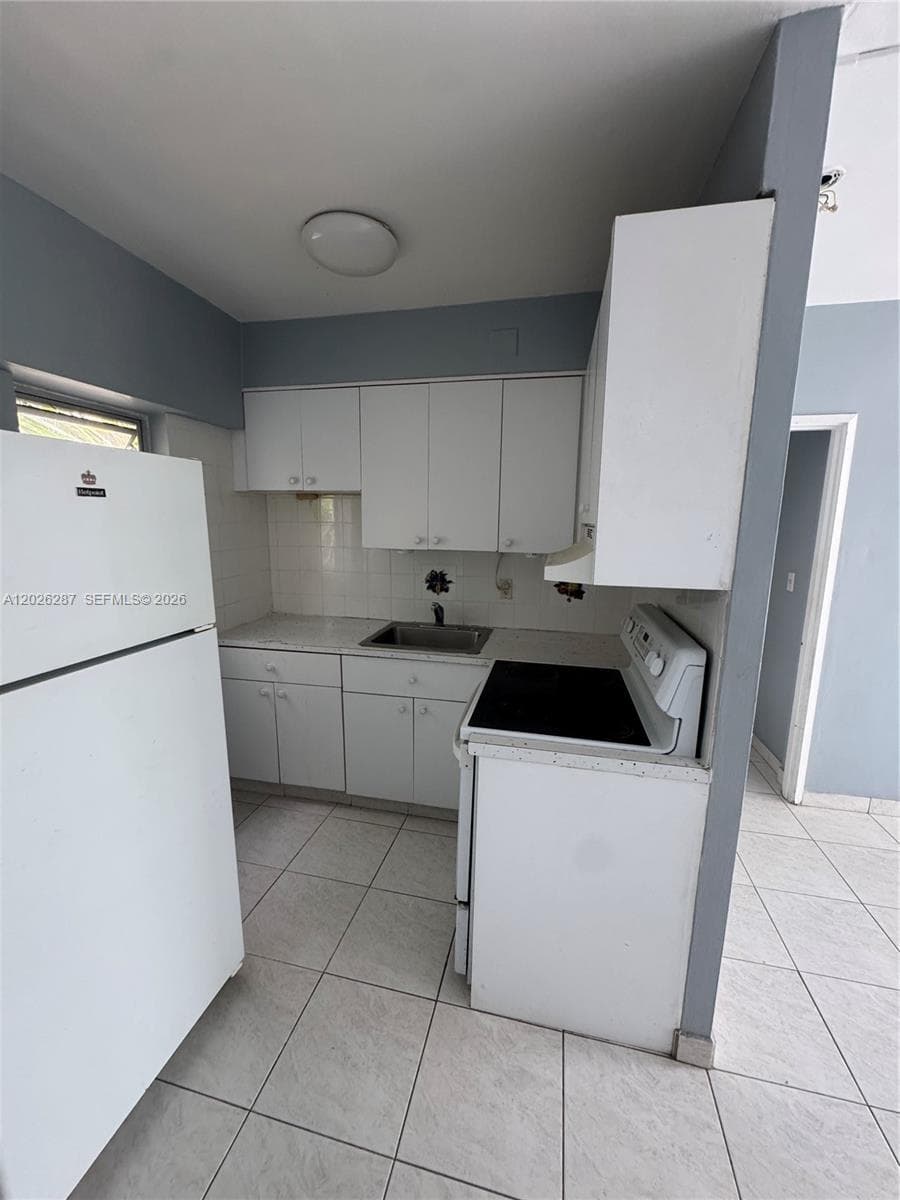 10281 E Bay Harbor Dr # A6, Bay Harbor Islands FL 33154 — 3