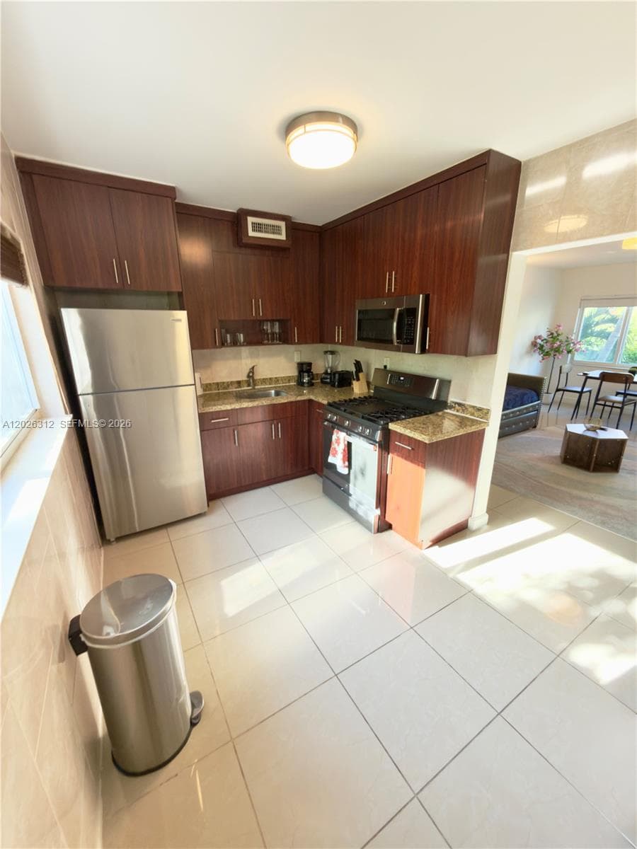 1043 94th St # 2, Bay Harbor Islands FL 33154 — 8