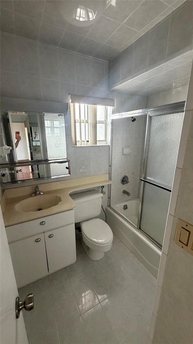 770 E 19th St # A, Hialeah FL 33013 — 4