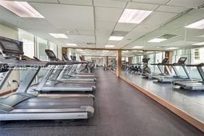 31 SE 5th St # 705, Miami FL 33131 — 7
