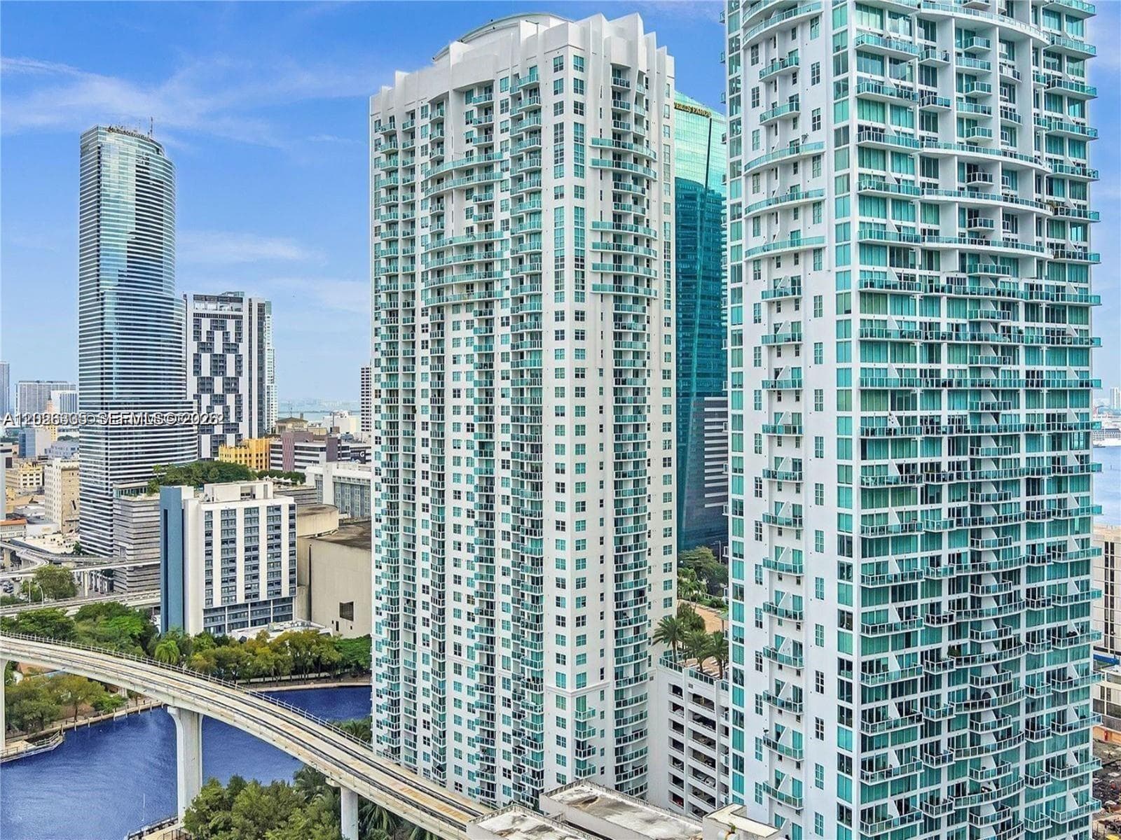 31 SE 5th St # 705, Miami FL 33131 — 4