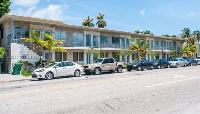 801 15th St # 208, Miami Beach FL 33139 — 13