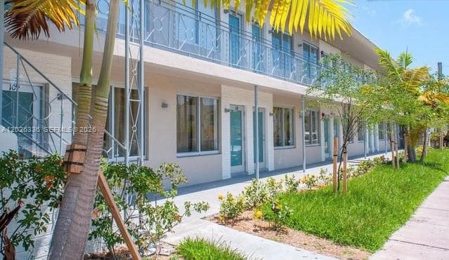 801 15th St # 208, Miami Beach FL 33139 — 12