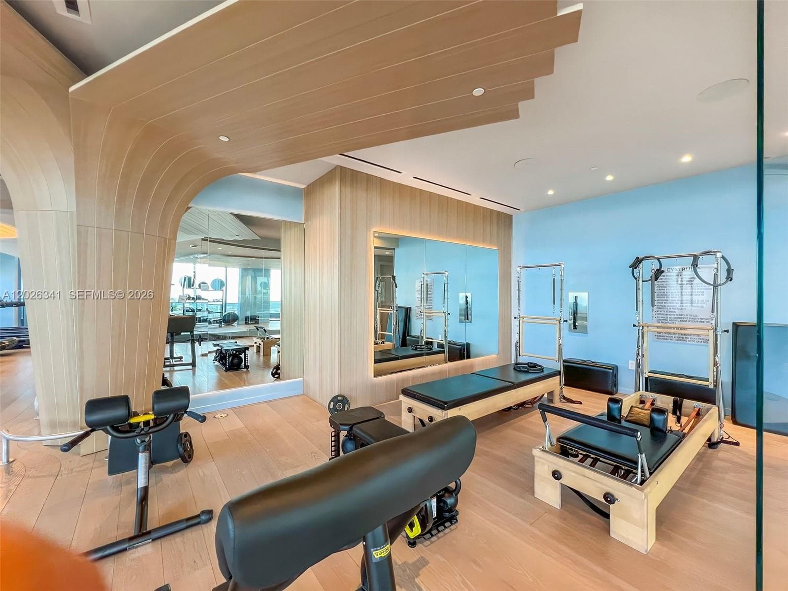 1000 Brickell Plz # 2111, Miami FL 33131 — 42