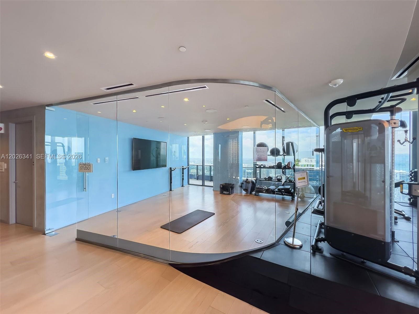 1000 Brickell Plz # 2111, Miami FL 33131 — 17