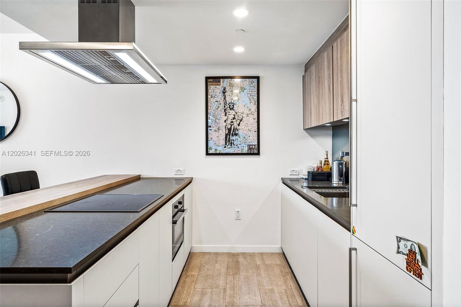 1000 Brickell Plz # 2111, Miami FL 33131 — 32
