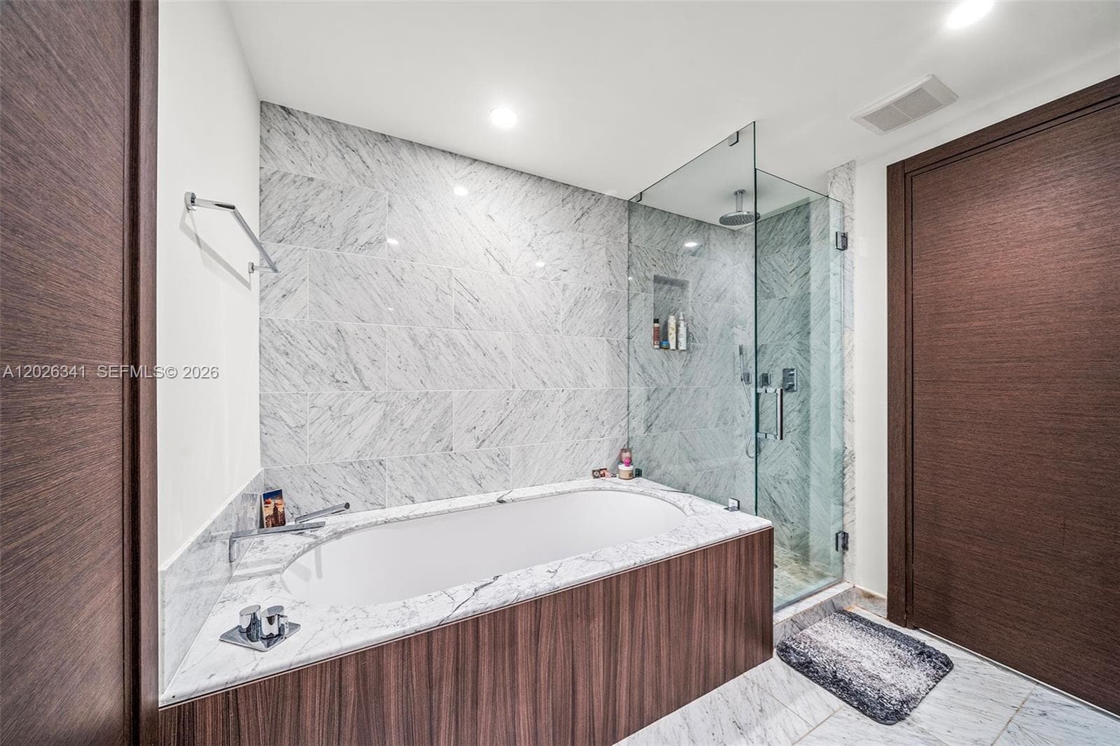 1000 Brickell Plz # 2111, Miami FL 33131 — 4