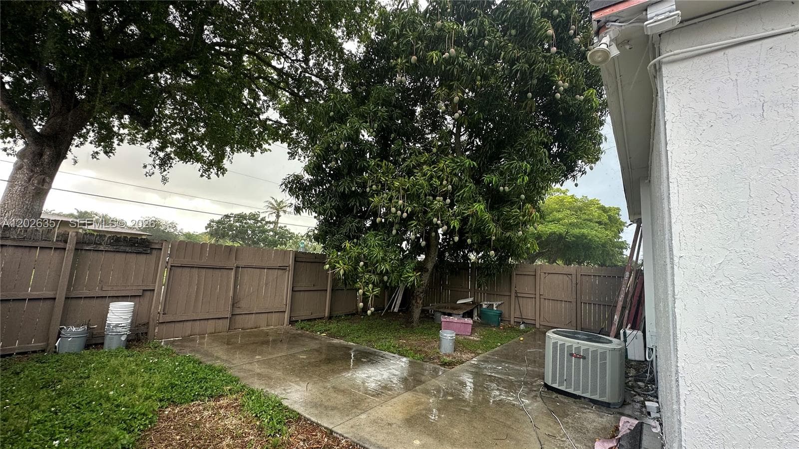 1090 NW 134th St, North Miami FL 33168 — 23
