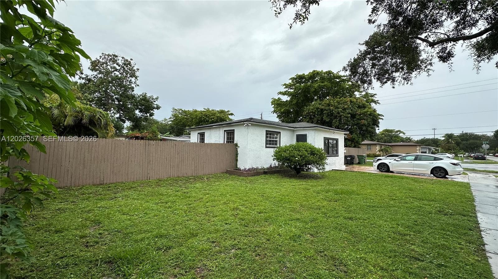 1090 NW 134th St, North Miami FL 33168 — 3