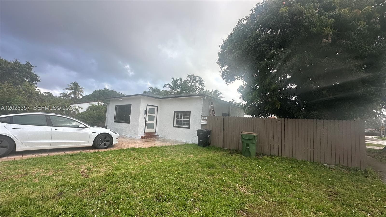 1090 NW 134th St, North Miami FL 33168 — 5
