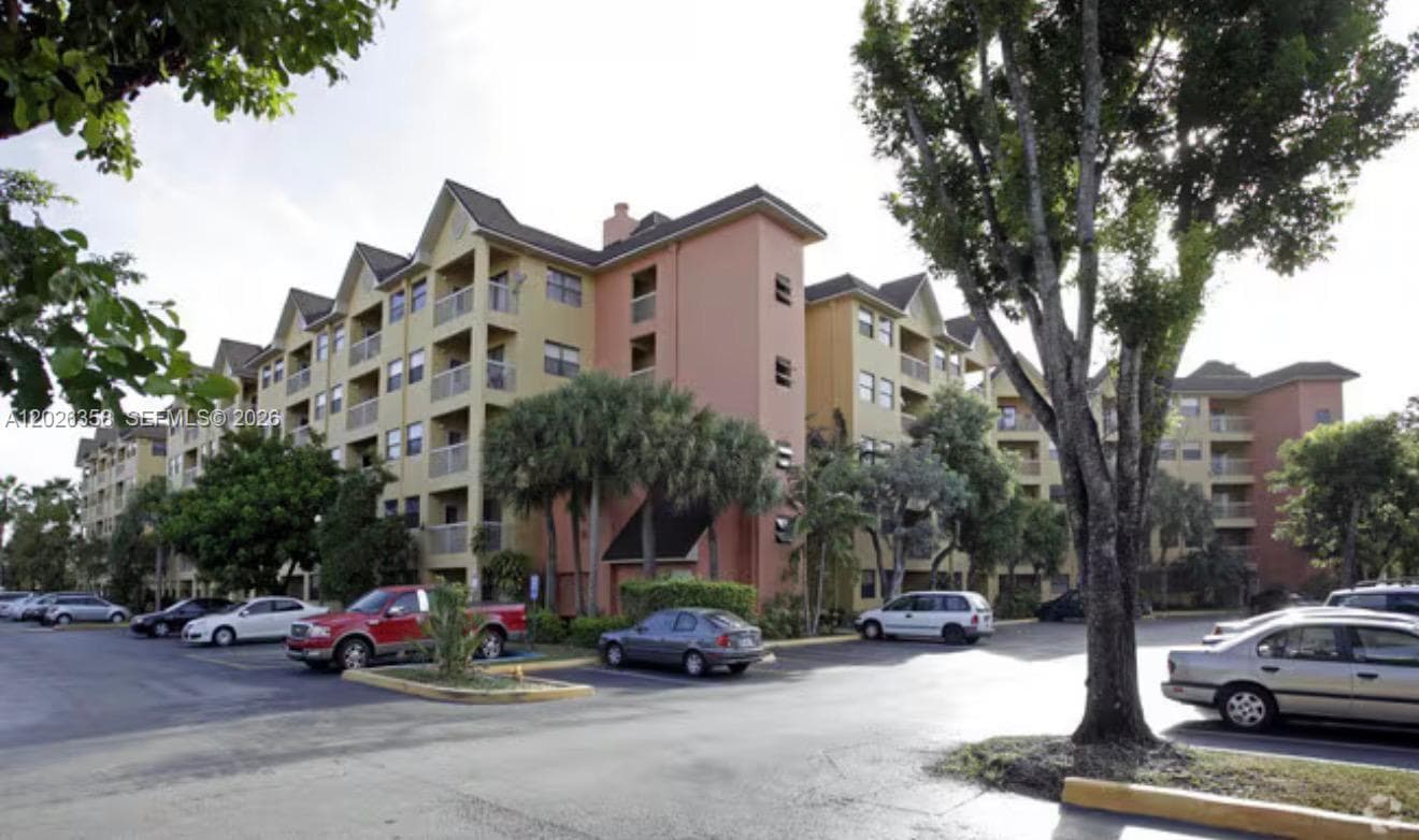 8290 Lake Dr # 143, Doral FL 33166 — 3