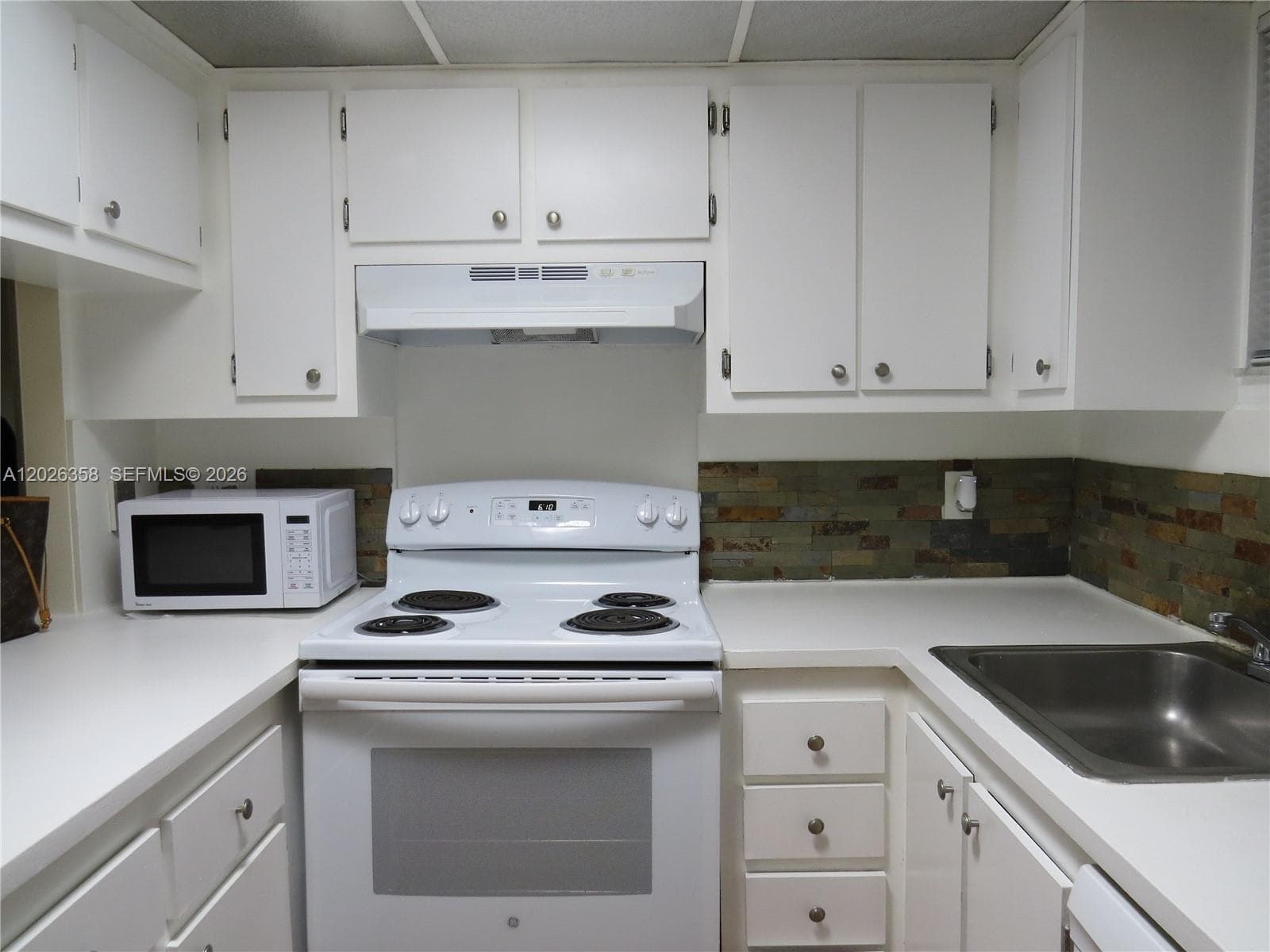 8290 Lake Dr # 143, Doral FL 33166 — 5