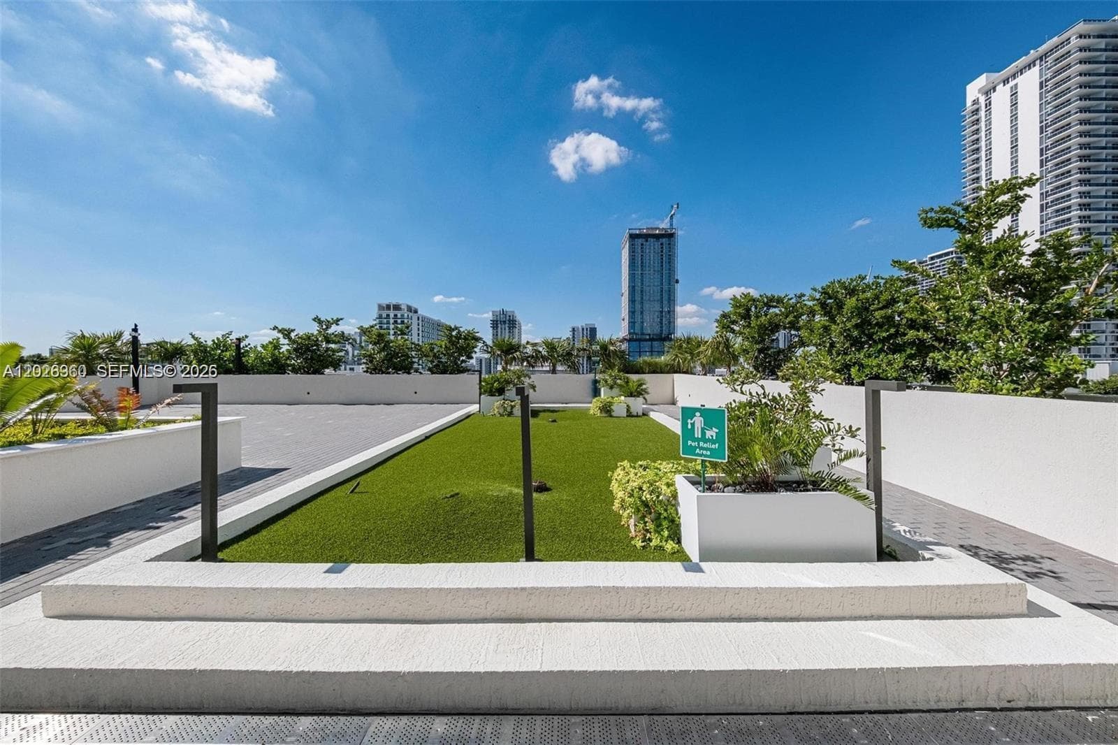665 NE 25th St # 1805, Miami FL 33137 — 59