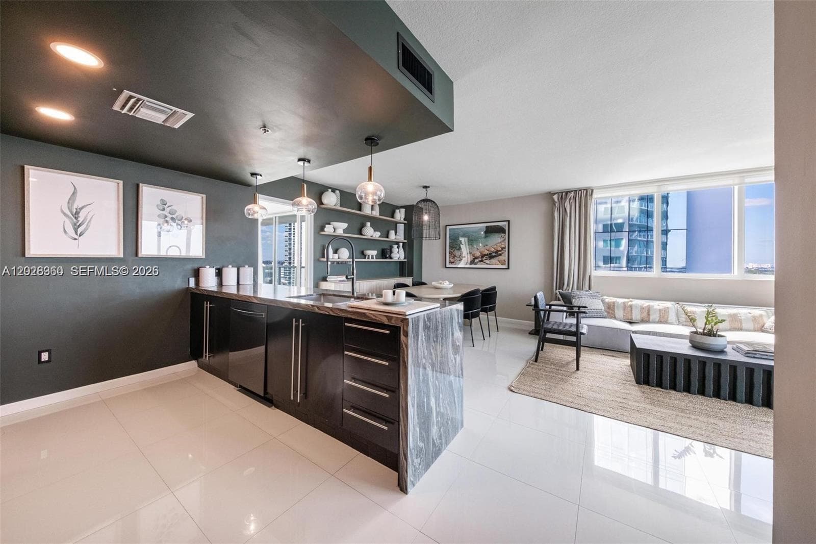665 NE 25th St # 1805, Miami FL 33137 — 19