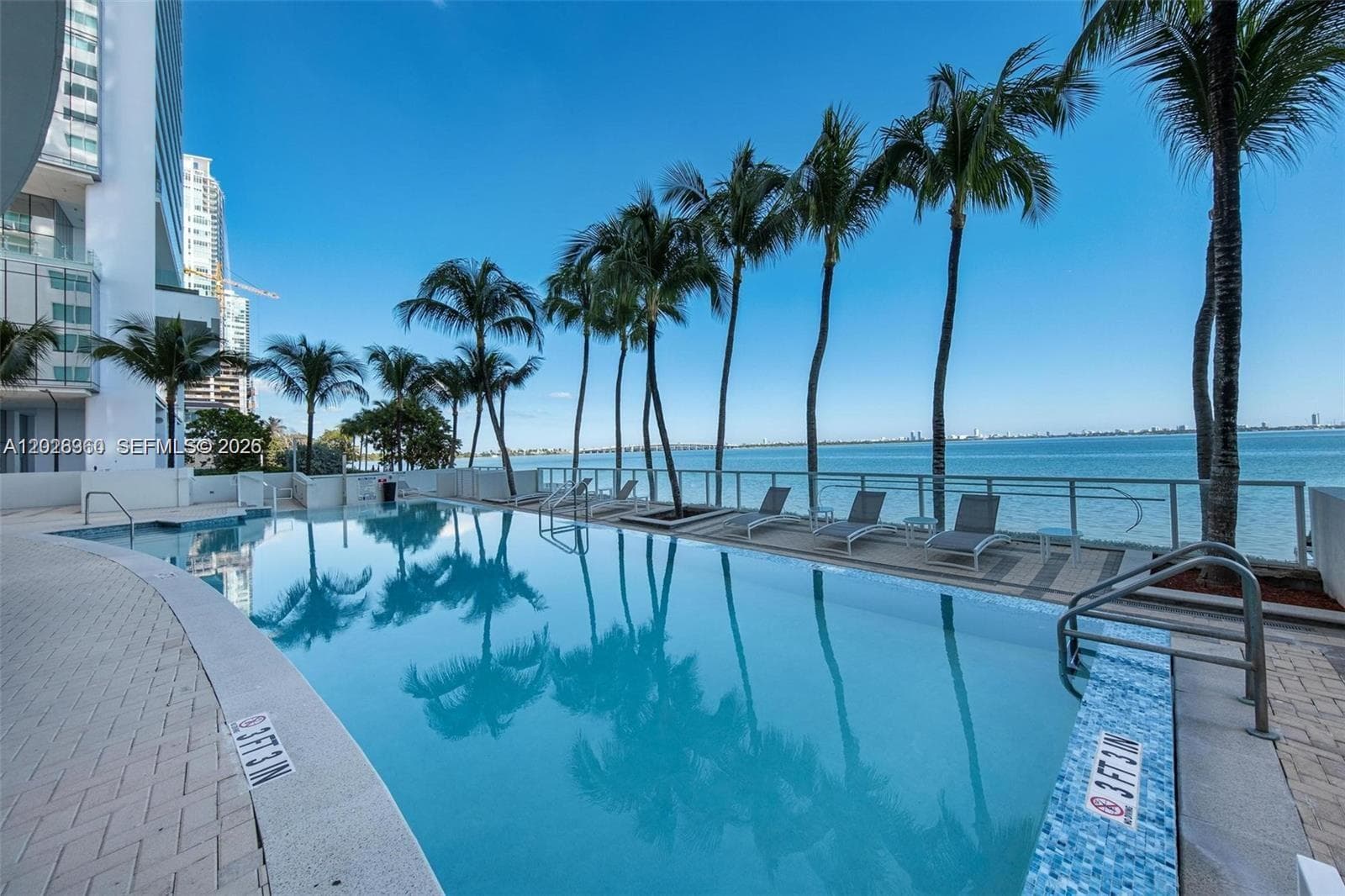 665 NE 25th St # 1805, Miami FL 33137 — 44