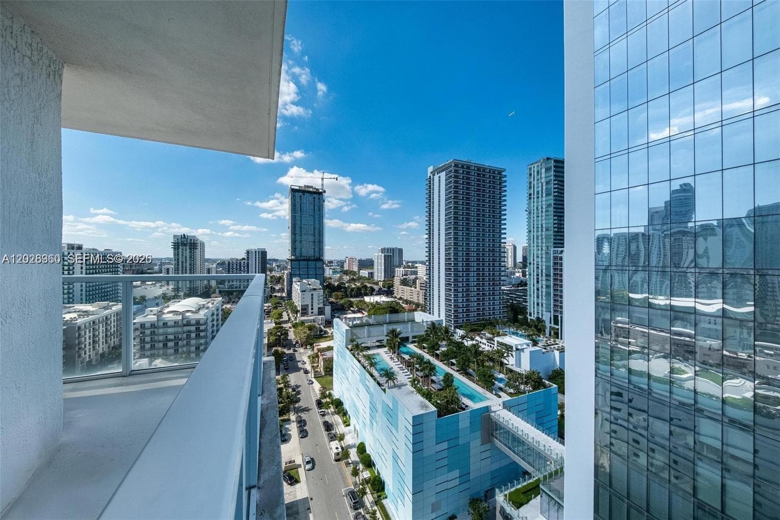 665 NE 25th St # 1805, Miami FL 33137 — 40