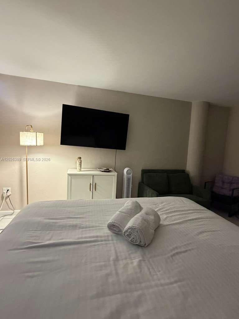 7904 West Dr # 411, North Bay Village FL 33141 — 2