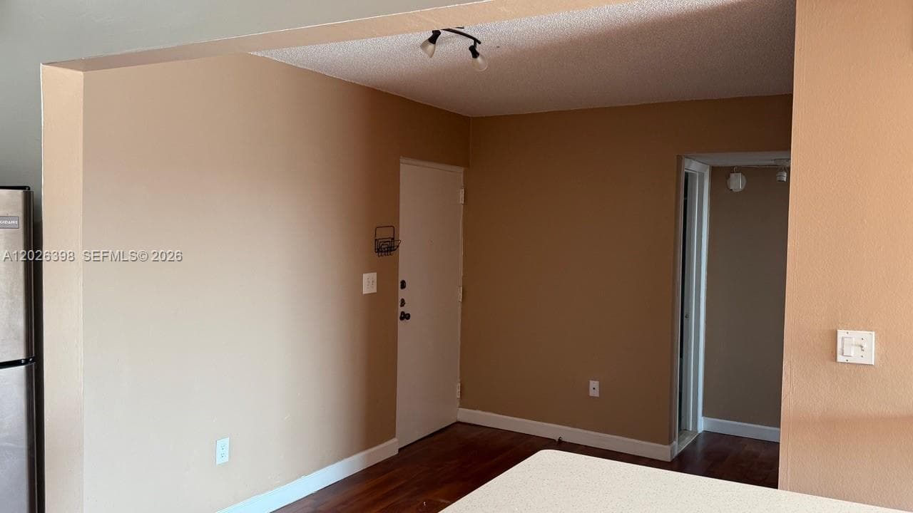 8950 NE 8th Ave # 405, Miami FL 33138 — 6