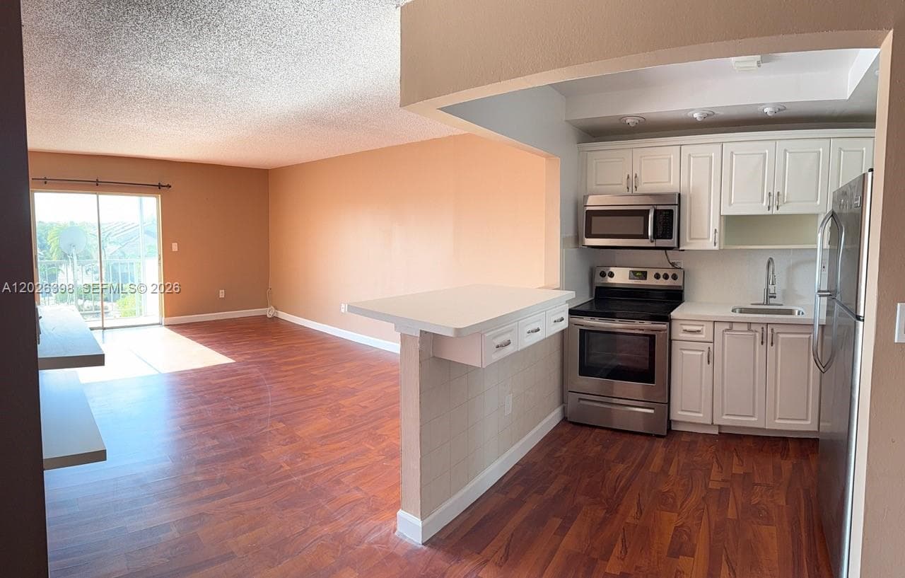 8950 NE 8th Ave # 405, Miami FL 33138 — 1