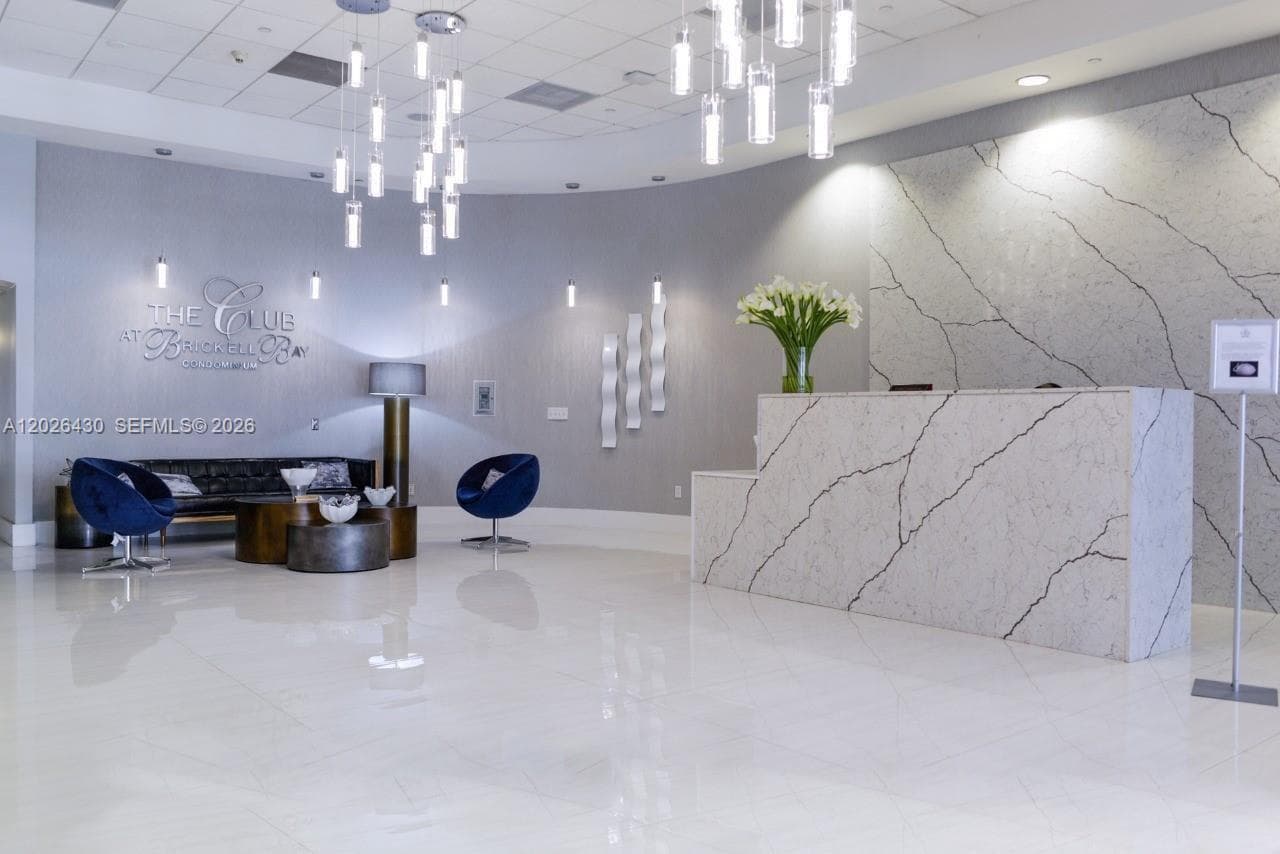 1200 Brickell Bay Dr # 2222, Miami FL 33131 — 24