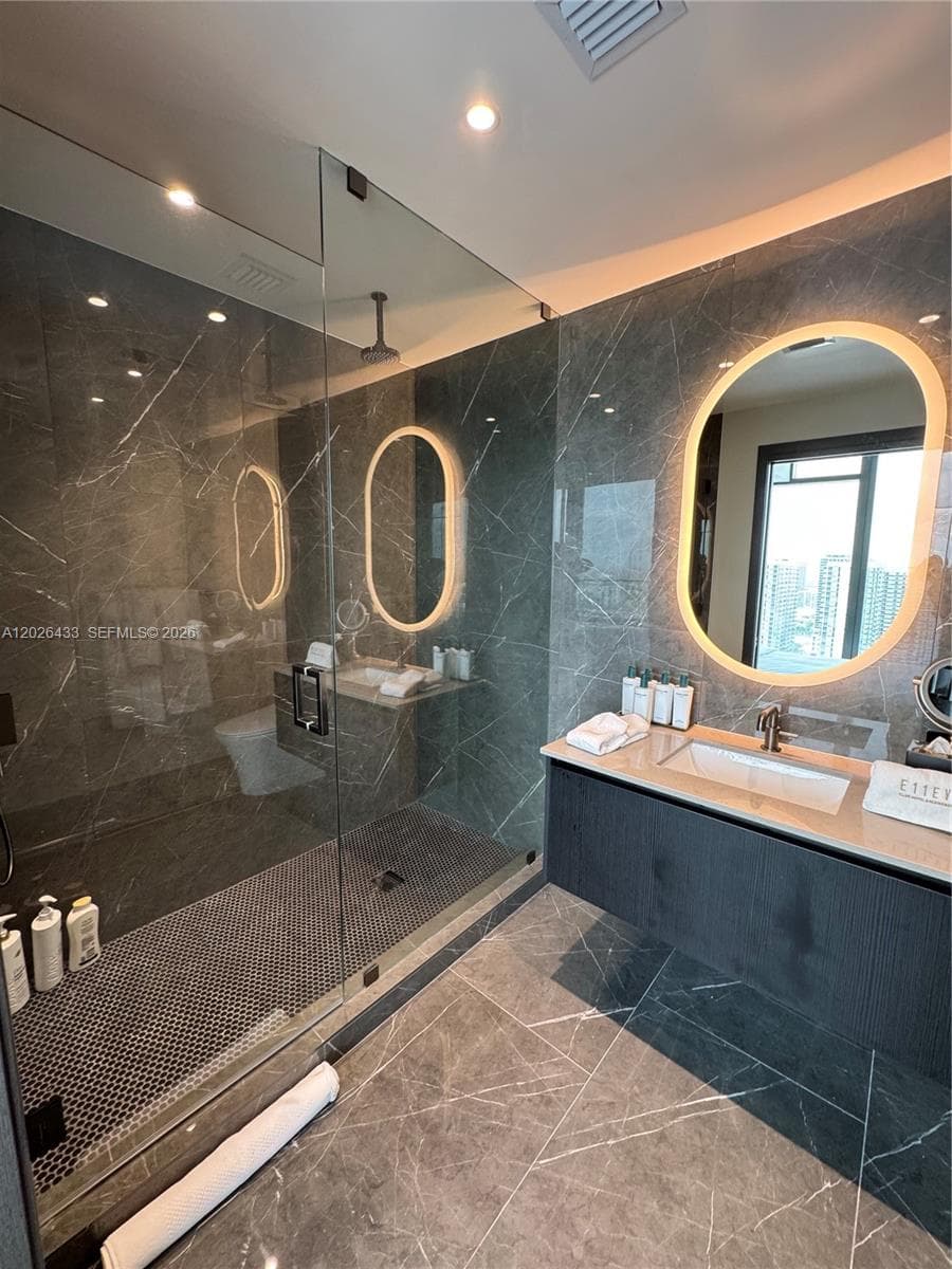 20 NE 11th St # 3405, Miami FL 33132 — 5